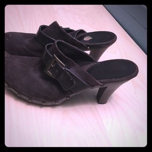 High-heeled suede Maroon Mules